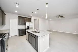 1307 Bonnerjee Dr, Crosby, TX 77532 - Photo 10