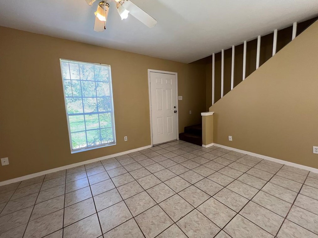 1954 Upland Dr, Houston TX  77043-3015 exterior