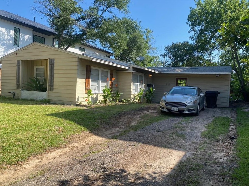 1304 Wakefield Dr, Houston, TX 77018