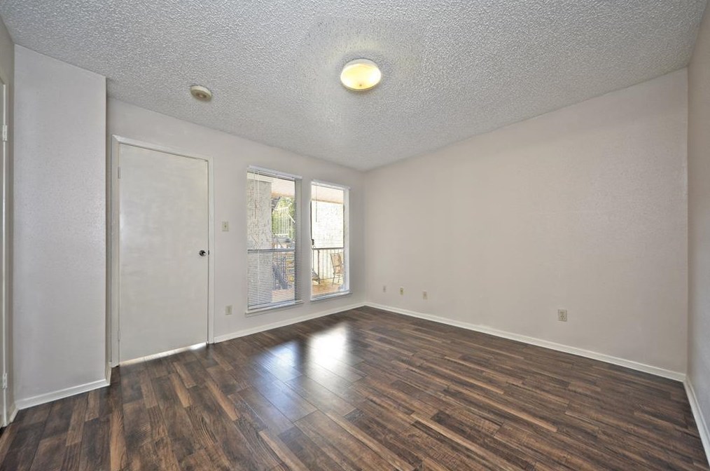 10855 Meadowglen Ln Apt 1129, Houston, TX 77042