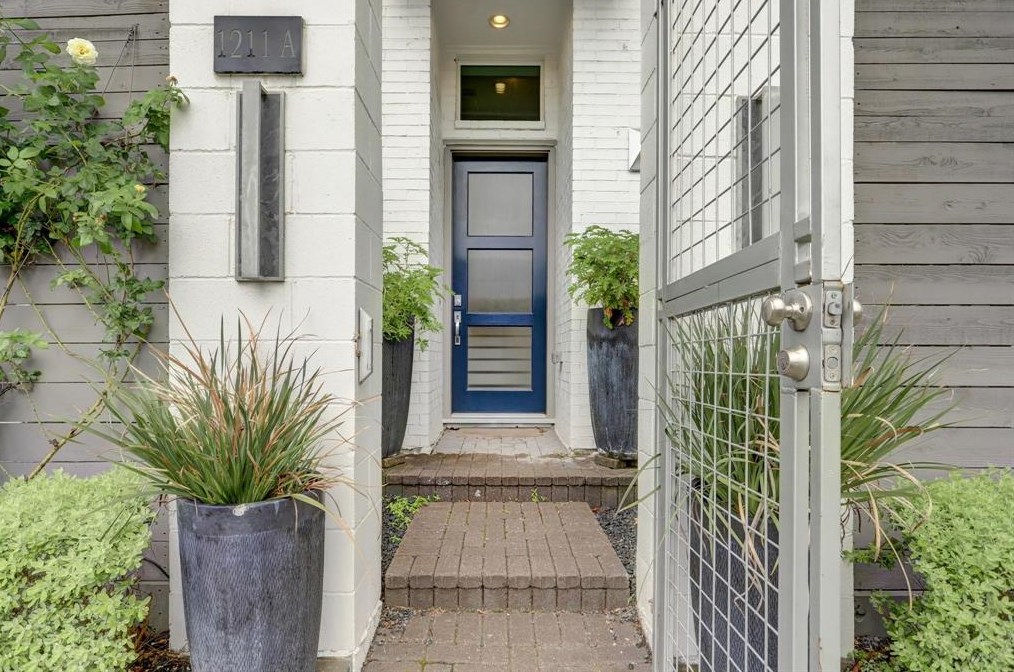 1211 Hickory St, Houston, TX 77007-6228