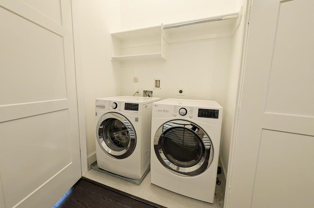 1211 Hickory St, Houston TX  77007-6228 exterior