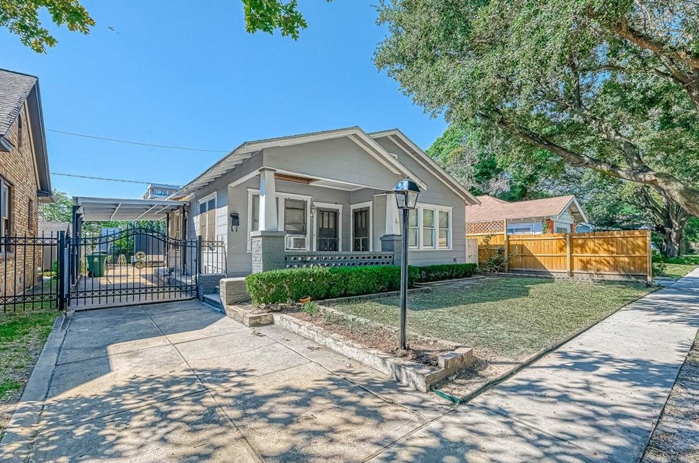 808 Wendel St, Houston, TX 77009-7432