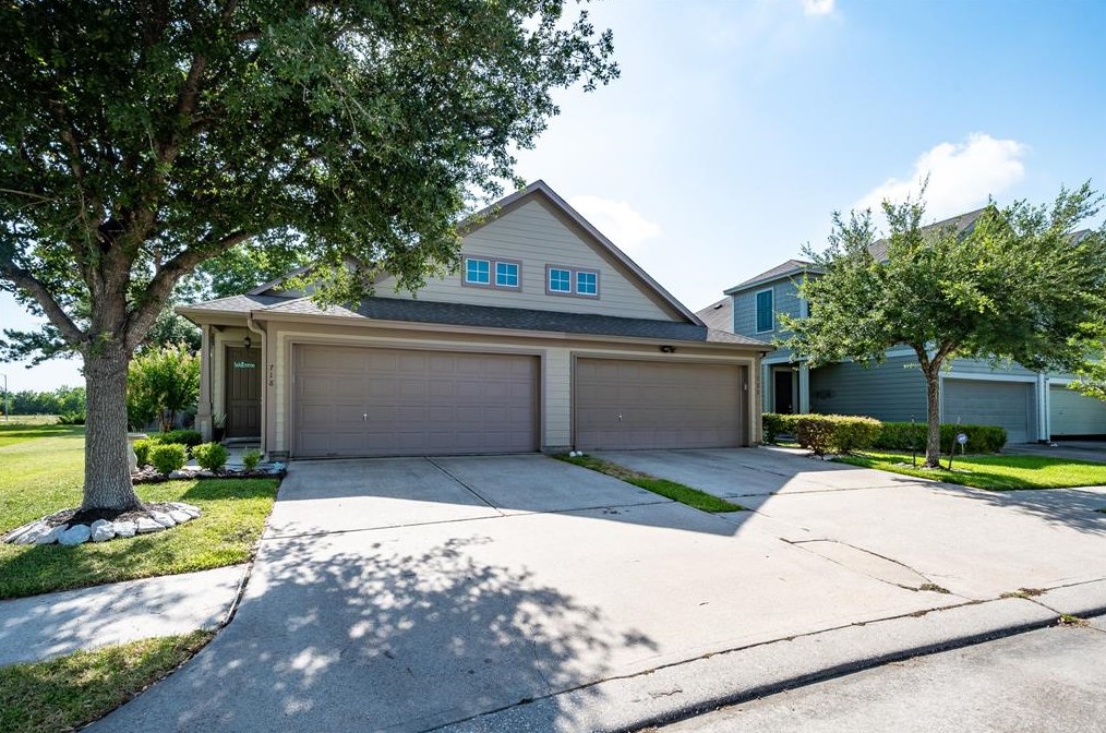 722 San Jacinto Cir, Baytown, TX 77521-4151
