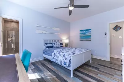 13111 Buccaneer Parkway, Freeport, TX 77541 - Photo 10