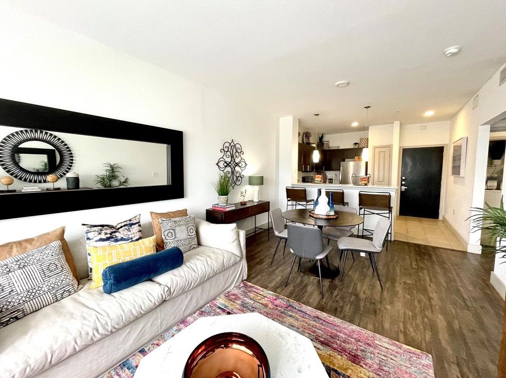 2222 Smith St #310, Houston, TX 77002