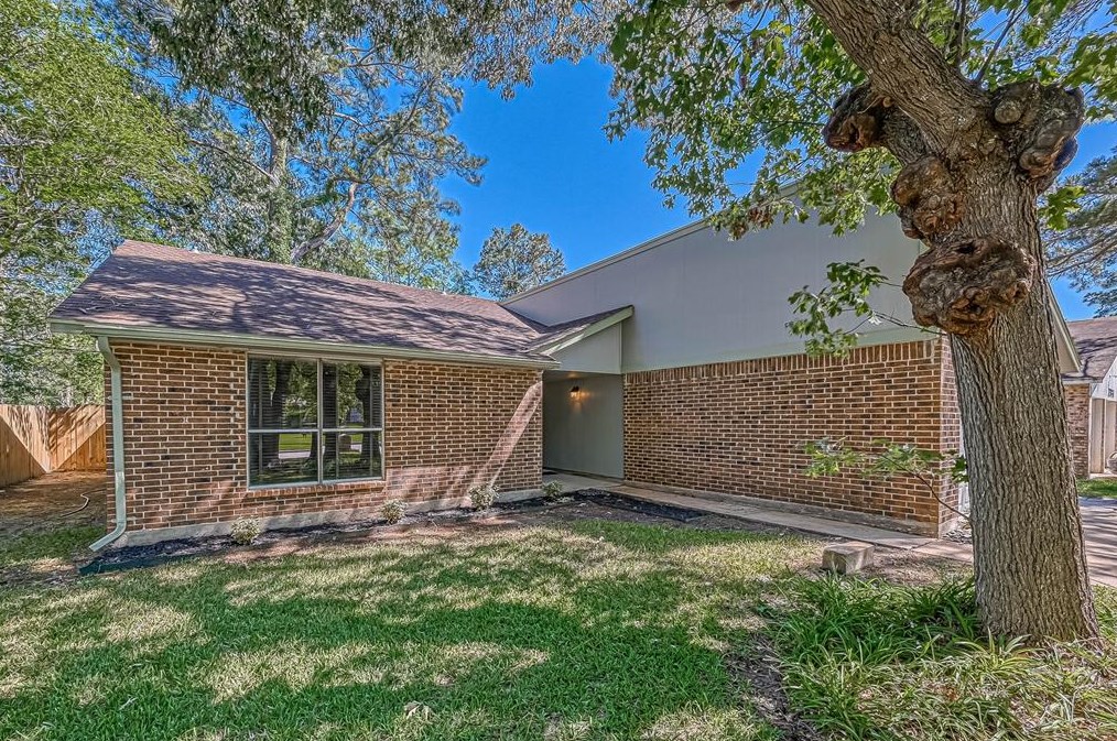 23727 Farm Hill Rd, Spring, TX 77373-5818