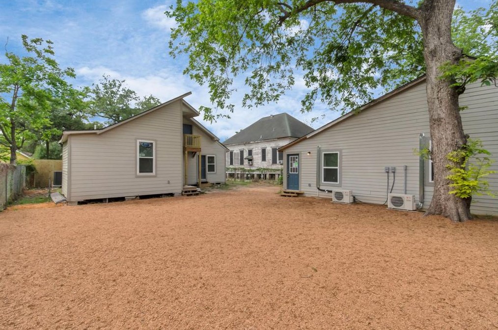 211 Stiles St #a, Houston, TX 77011