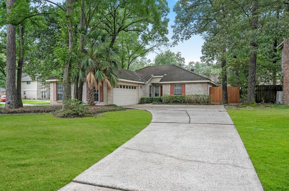3703 Village Manor Dr, Humble, TX 77345