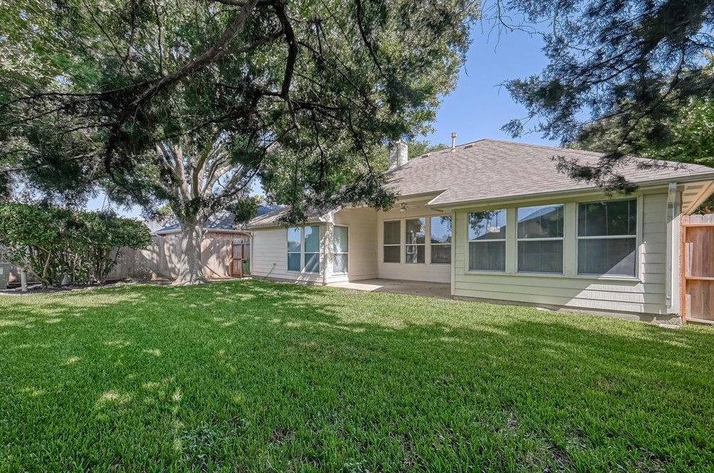 16119 Aberdeen Frst Dr, Houston TX  exterior