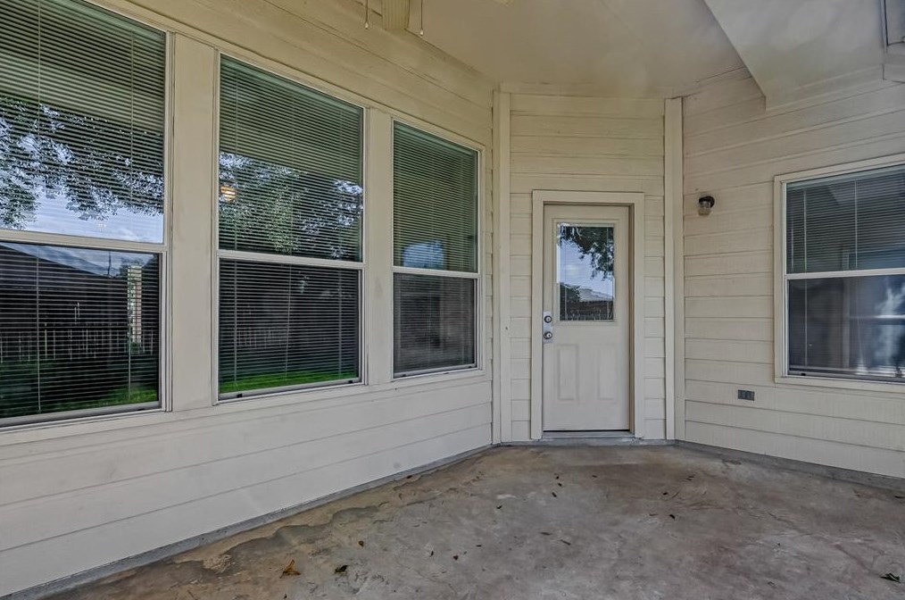 16119 Aberdeen Frst Dr, Houston TX  exterior