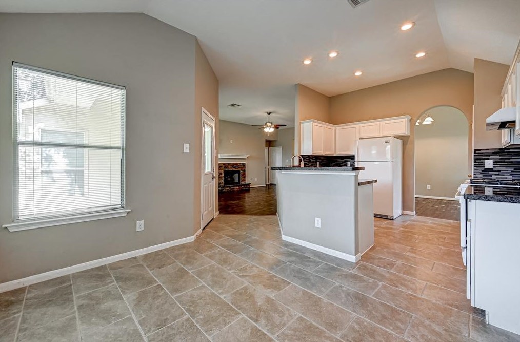 16119 Aberdeen Frst Dr, Houston TX  exterior