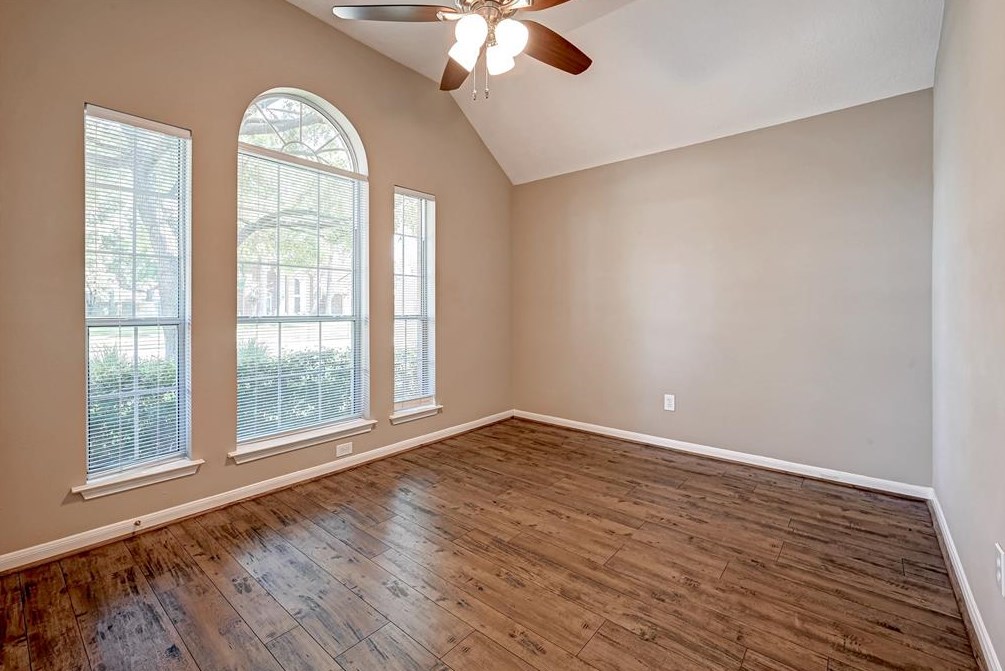 16119 Aberdeen Frst Dr, Houston TX  exterior