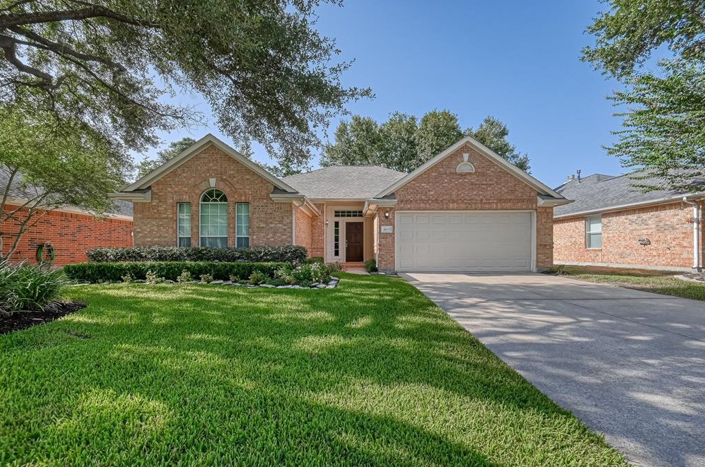16119 Aberdeen Frst Dr, Houston TX  exterior