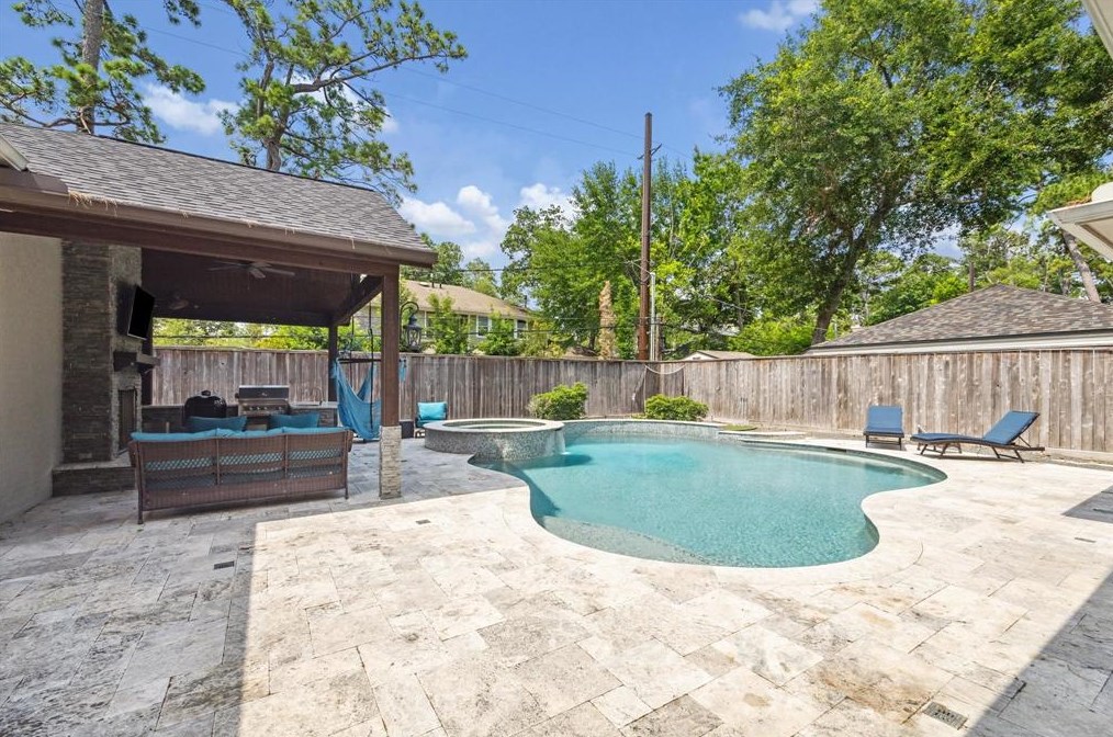 13126 Indian Crk Rd, Houston TX  77079-7218 exterior