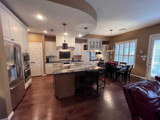 105 Beckonvale Cir, Spring TX  77382-2656 exterior