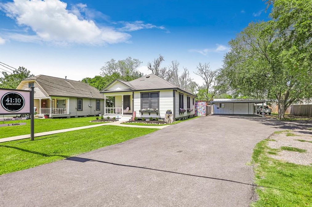 511 Runneburg Rd, Crosby, TX 77532-8830