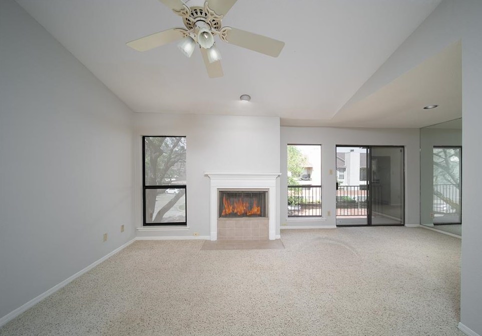 1818 Augusta Dr #14, Houston, TX 77057