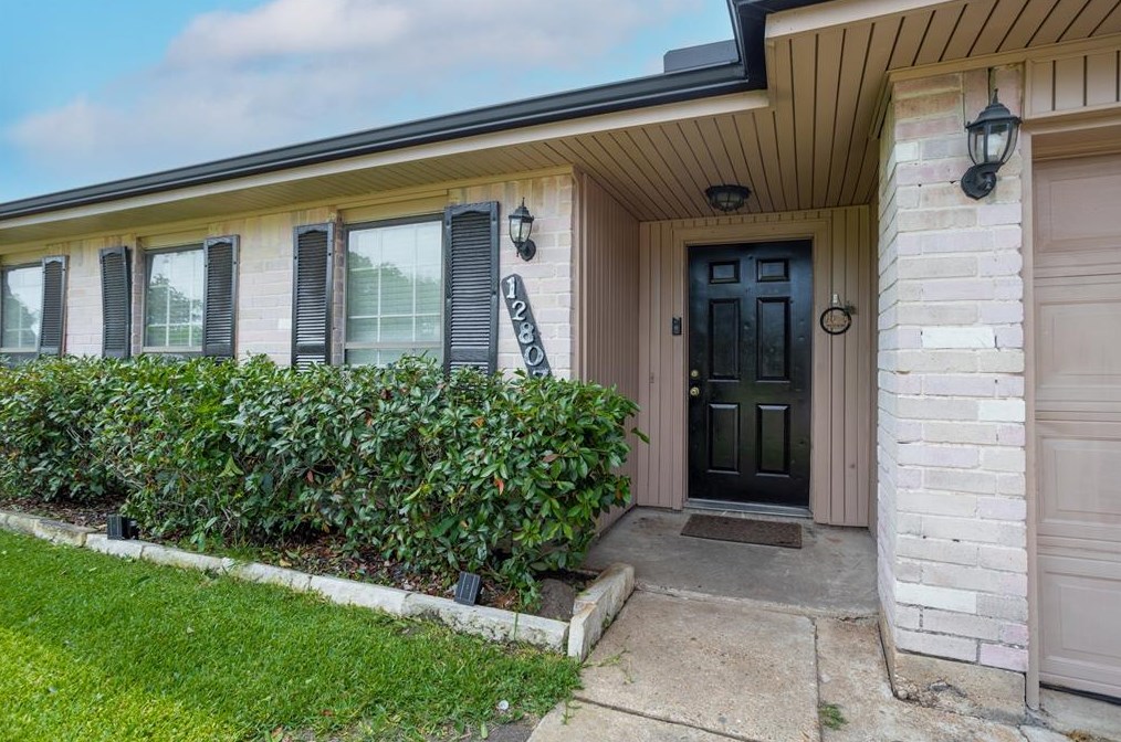 12807 Murr Way, Houston, TX 77048-4025