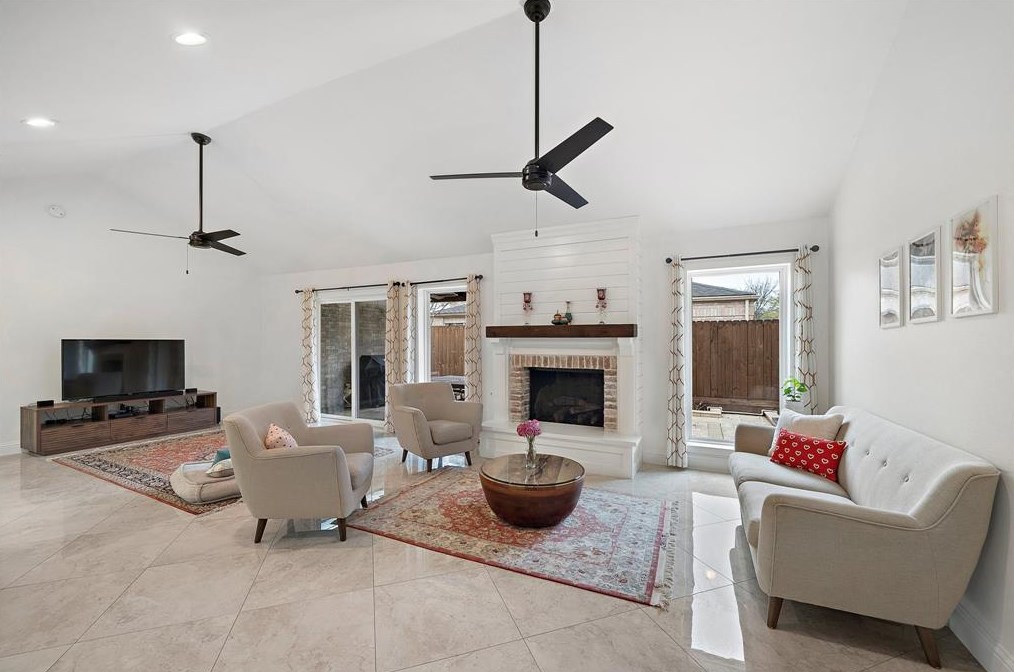 14218 Woodnook Dr, Houston, TX 77077
