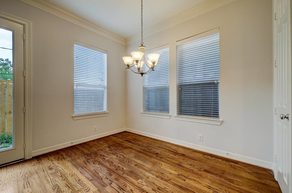 5325 Elm St, Houston TX  77081-3701 exterior
