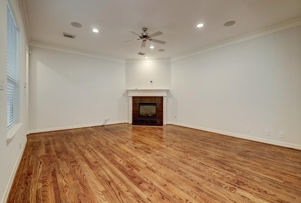 5325 Elm St, Houston TX  77081-3701 exterior