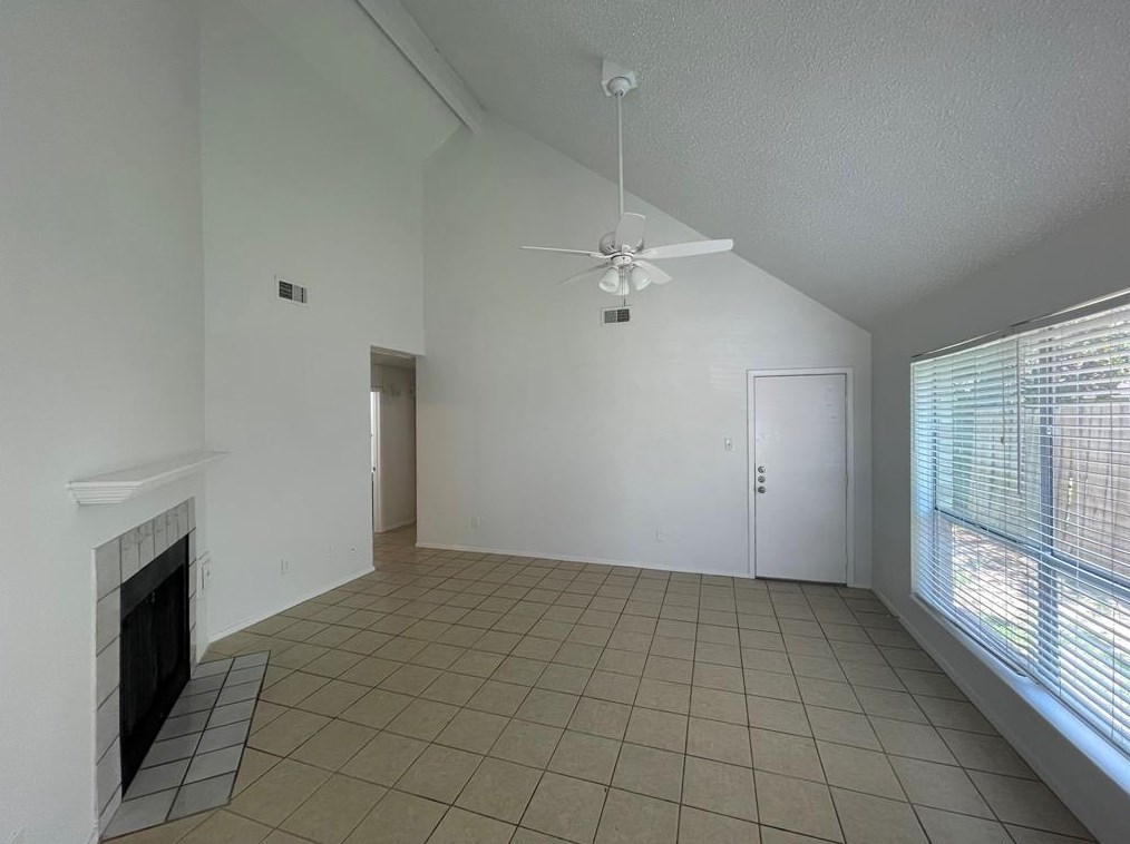 8535 Grand Knolls Dr, Houston TX  77083-5580 exterior