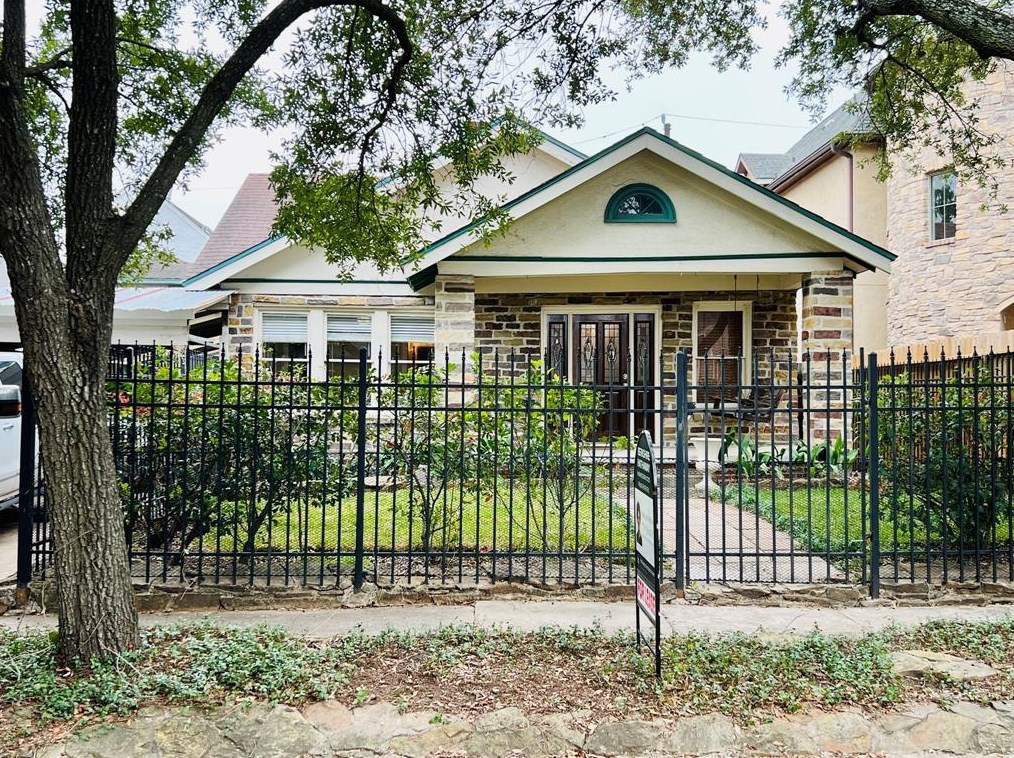 707 Peden St, Houston, TX 77006