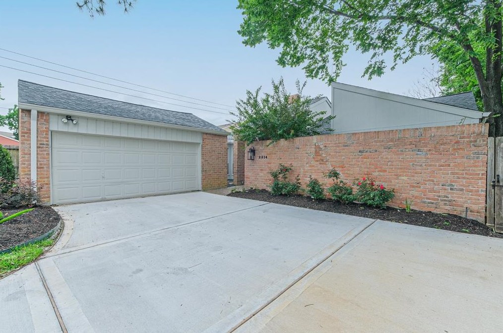 2314 Silver Sage Dr, Houston, TX 77077