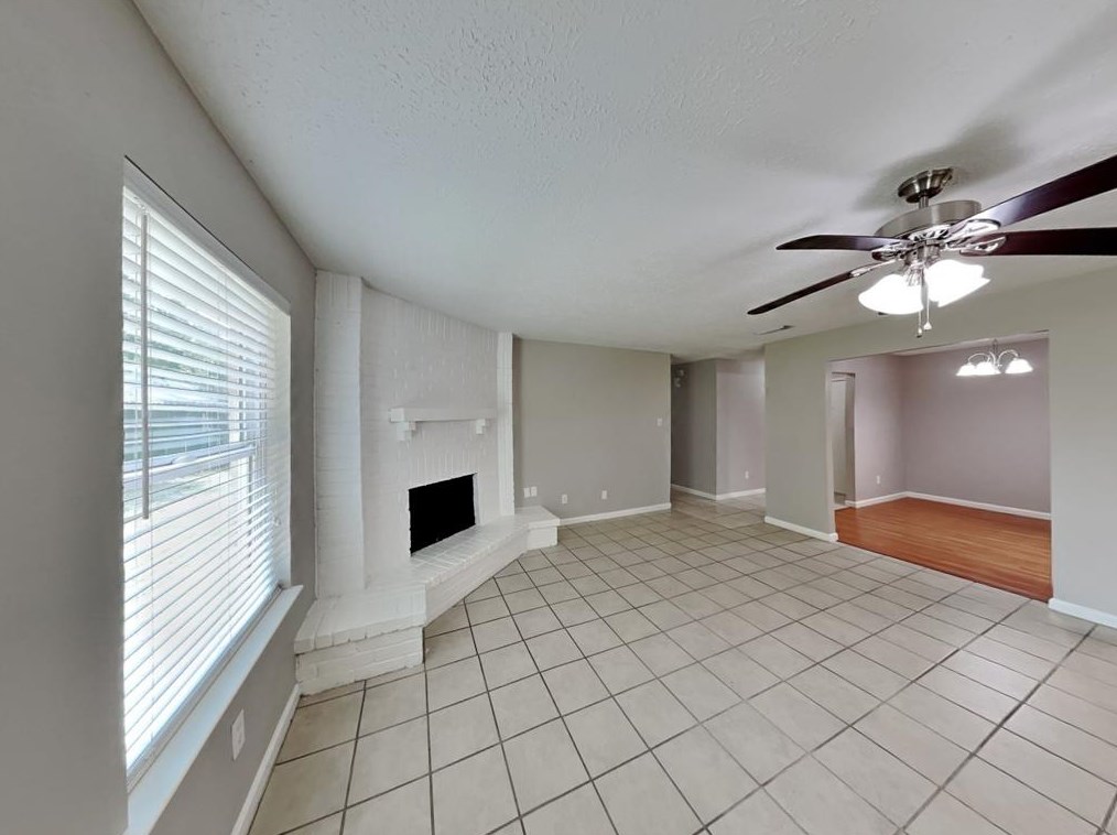 10111 Enchanted Stone Dr, Houston, TX 77070-4904