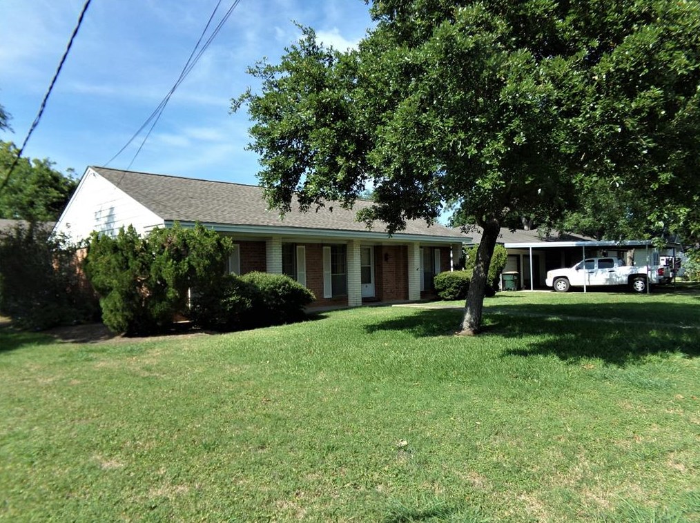 310 North St, Borden, TX 78962-1103