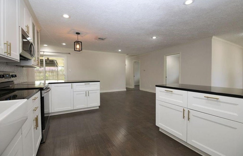 5607 43 St, Houston TX  77022-4634 exterior