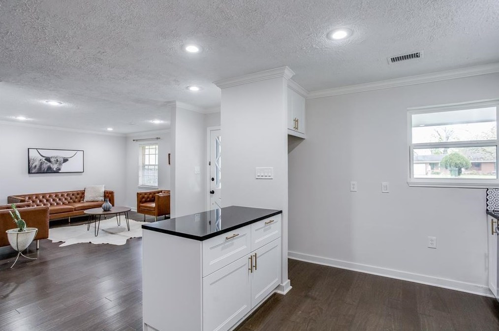 5607 43 St, Houston TX  77022-4634 exterior