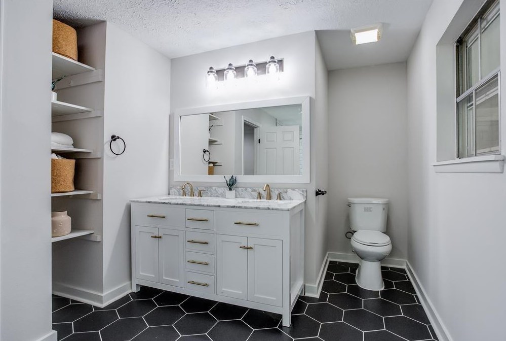 5607 43 St, Houston TX  77022-4634 exterior