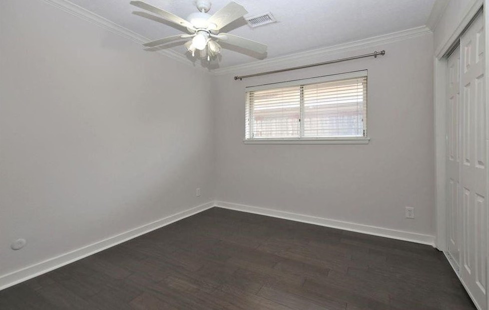 5607 43 St, Houston TX  77022-4634 exterior