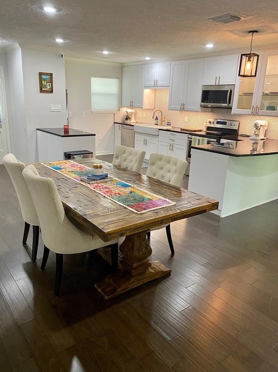 5607 43 St, Houston TX  77022-4634 exterior