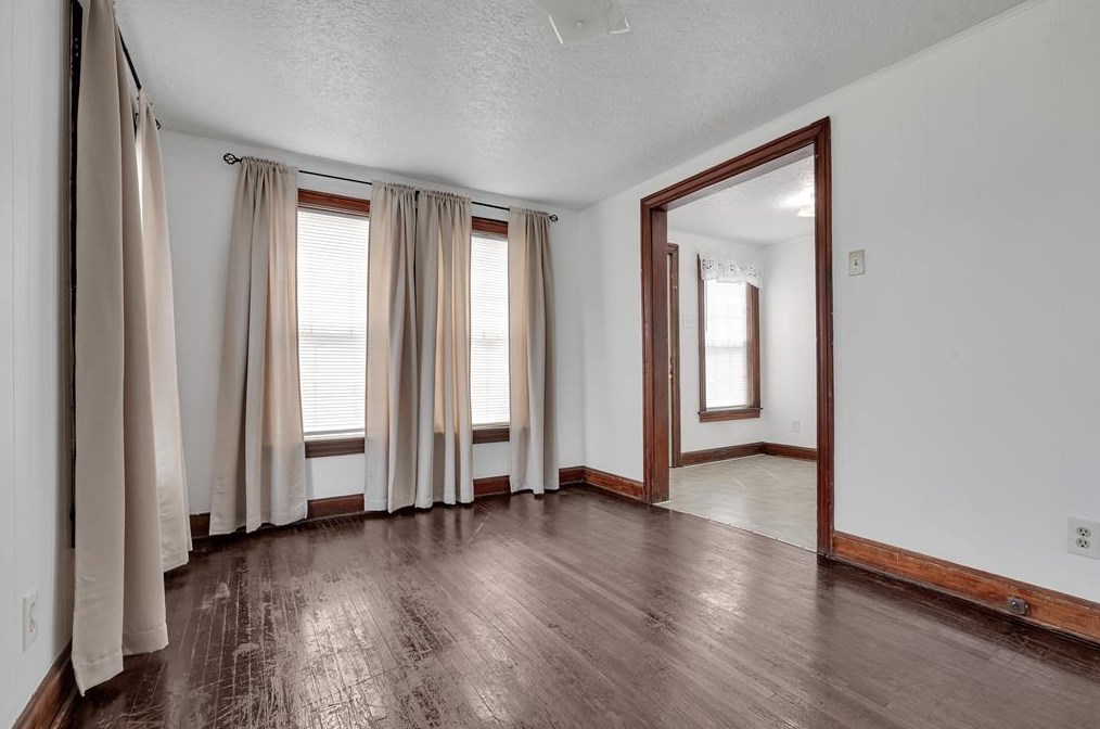 716 Joyce St, Houston, TX 77009