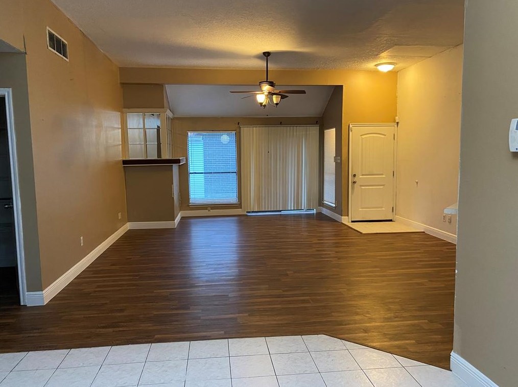 7315 Puerta Vallarta Dr, Houston TX  77083-4863 exterior