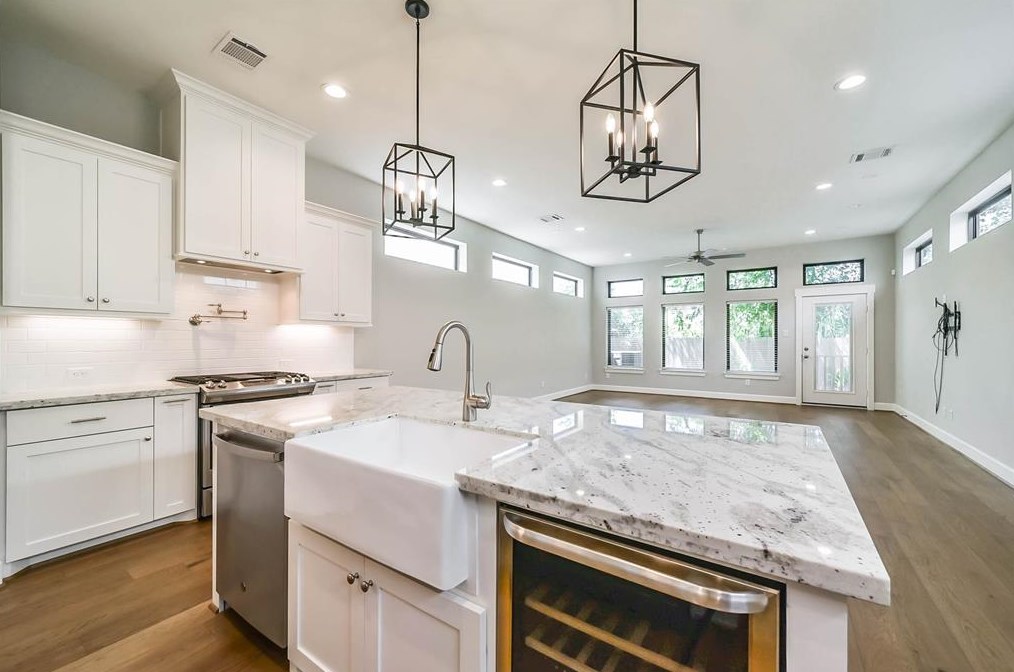 5522 Kansas St, Houston, TX 77007-1111