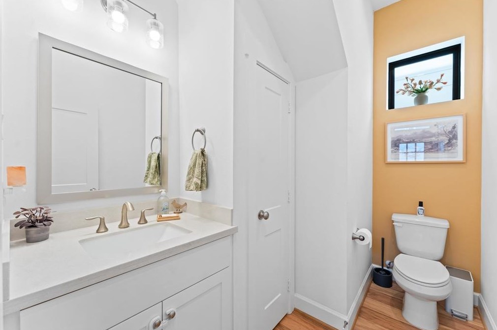 717 28th St, Houston TX  77009-1020 exterior