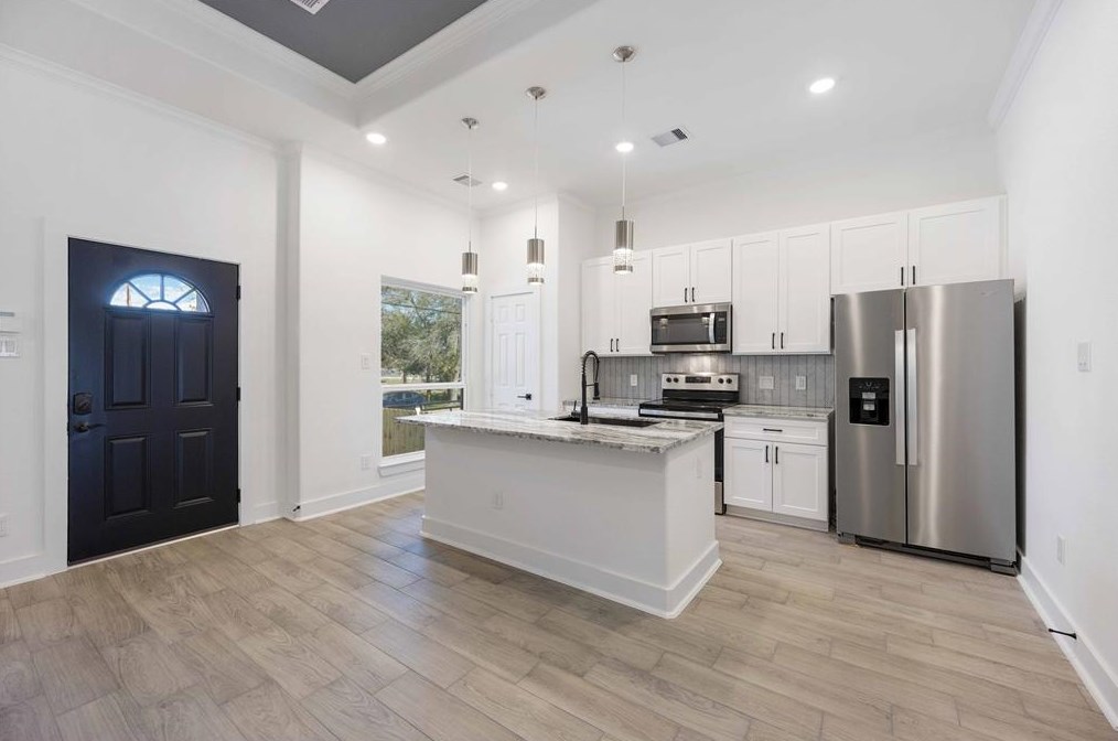 3110 Evella St, Houston, TX 77026-5024