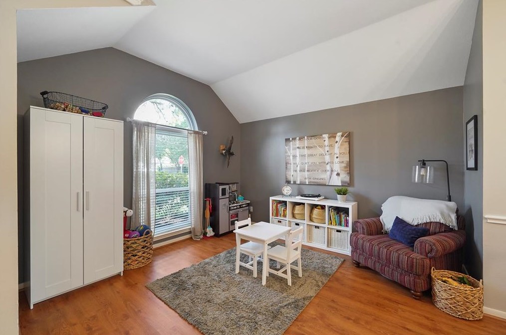 5803 Malcomboro Dr, Houston TX 77041-6582 exterior