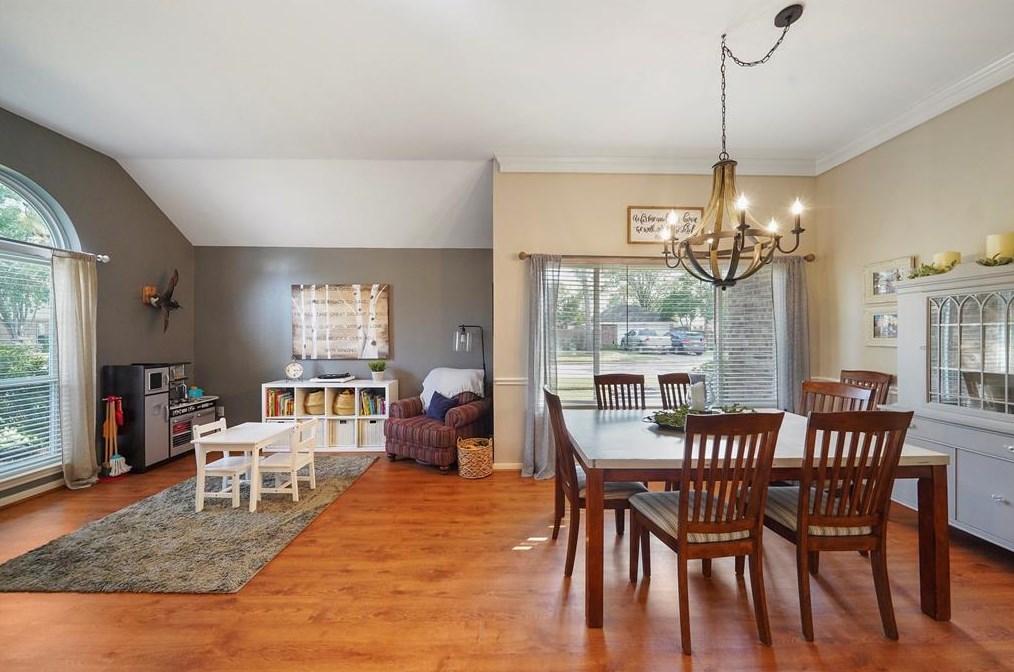 5803 Malcomboro Dr, Houston TX 77041-6582 exterior