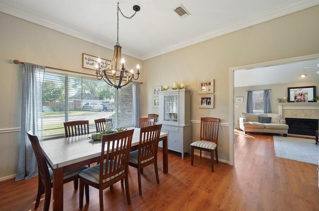 5803 Malcomboro Dr, Houston TX 77041-6582 exterior