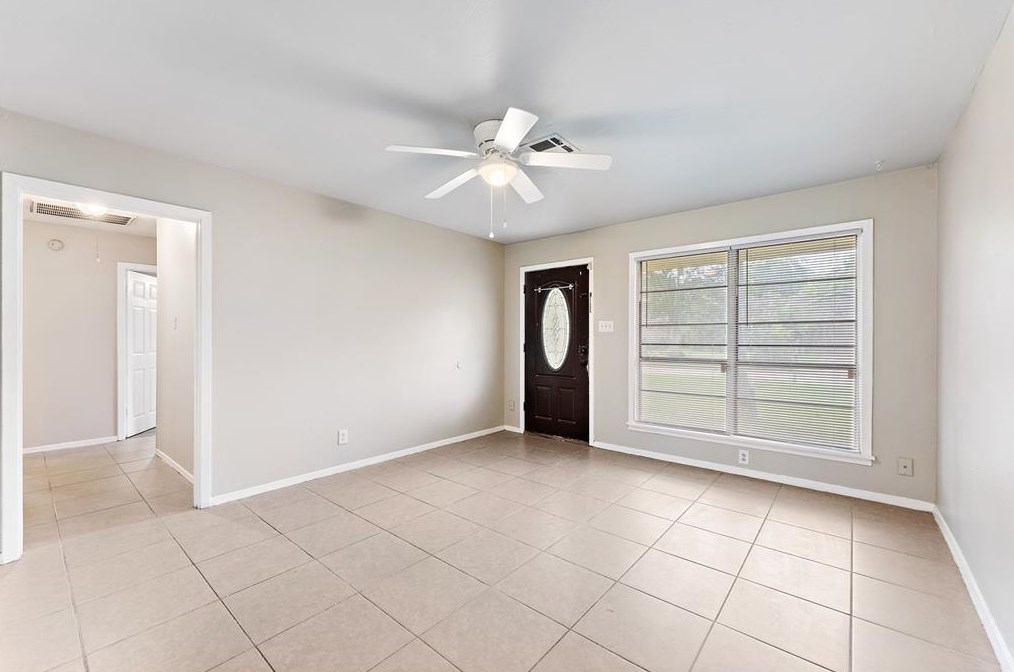 2910 Somerset Ave, Texas City, TX 77590