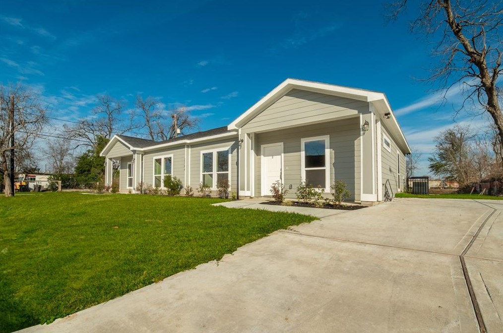 2704 Sam Wilson St #b, Houston, TX 77020
