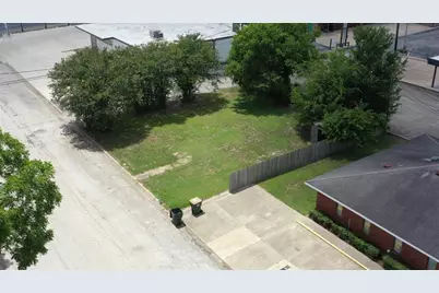 211 4th Street, Sealy, TX 77474 - Photo 1