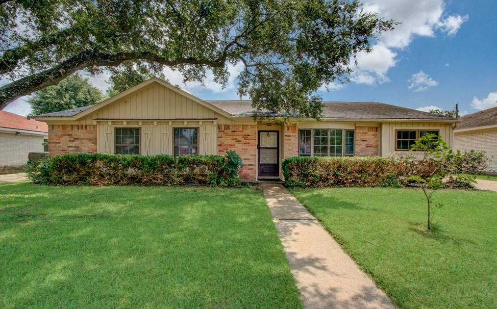 8919 Sharpcrest St, Houston, TX 77036