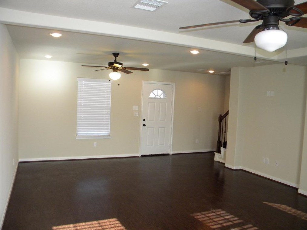 2410 Jones St, Richmond, TX 77471