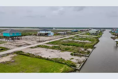 1400 Van Sant, Gilchrist, TX 77617 - Photo 4